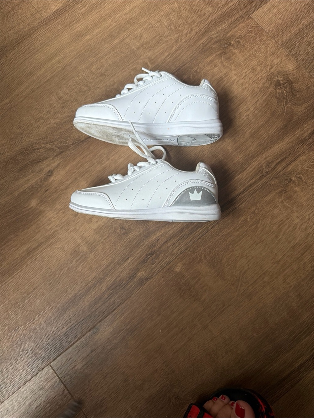 Brunswick Youth Girls Mystic White/Silver Bowling Shoes size 1